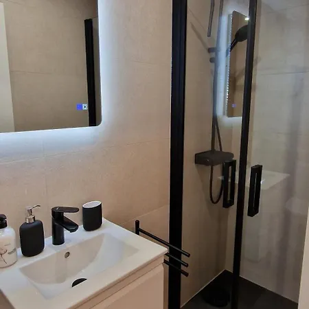 Apartamento Estudio Mafalda - Coqueto, Céntrico, Wifi - Vut-5733-as Oviedo